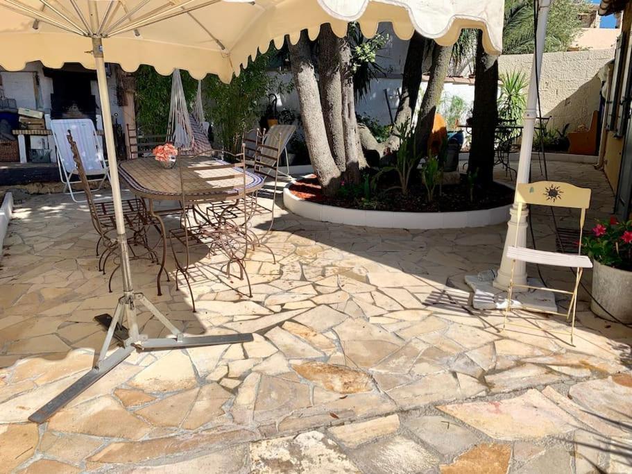 Charmante Villa Avec Une Ame. Pignan Exterior photo
